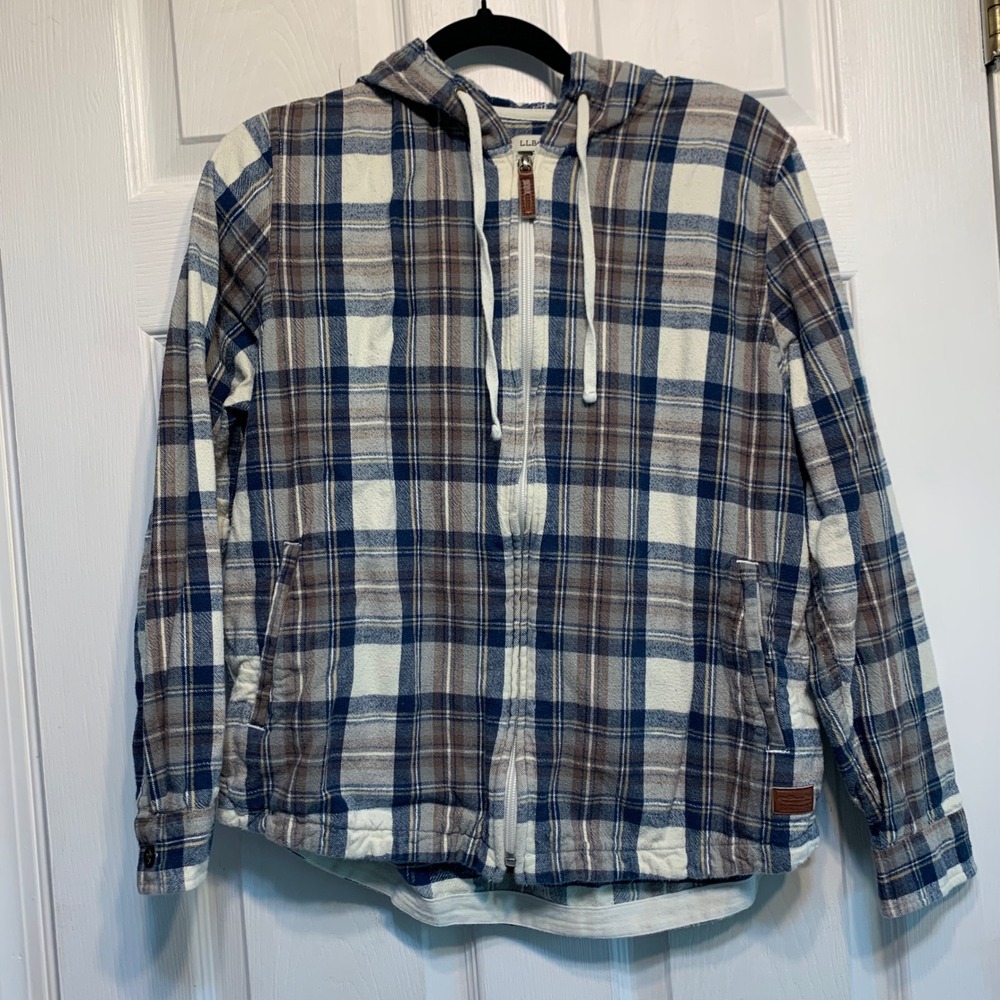 LL Bean Relaxed Fit Hooded Flannel Shirt Jacket M Petite Plaid Gorpcore Rugged